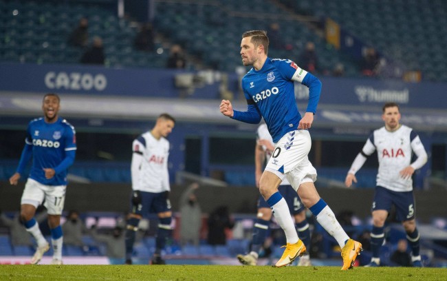 赛三场的罚 赛三场的罚